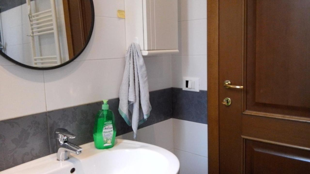 Affittacamere , Rooms Near Trastevere Station Рим Екстер'єр фото