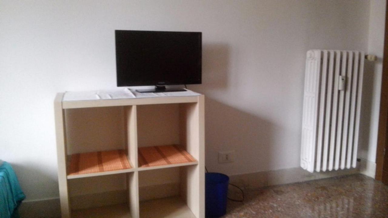 Affittacamere , Rooms Near Trastevere Station Рим Екстер'єр фото