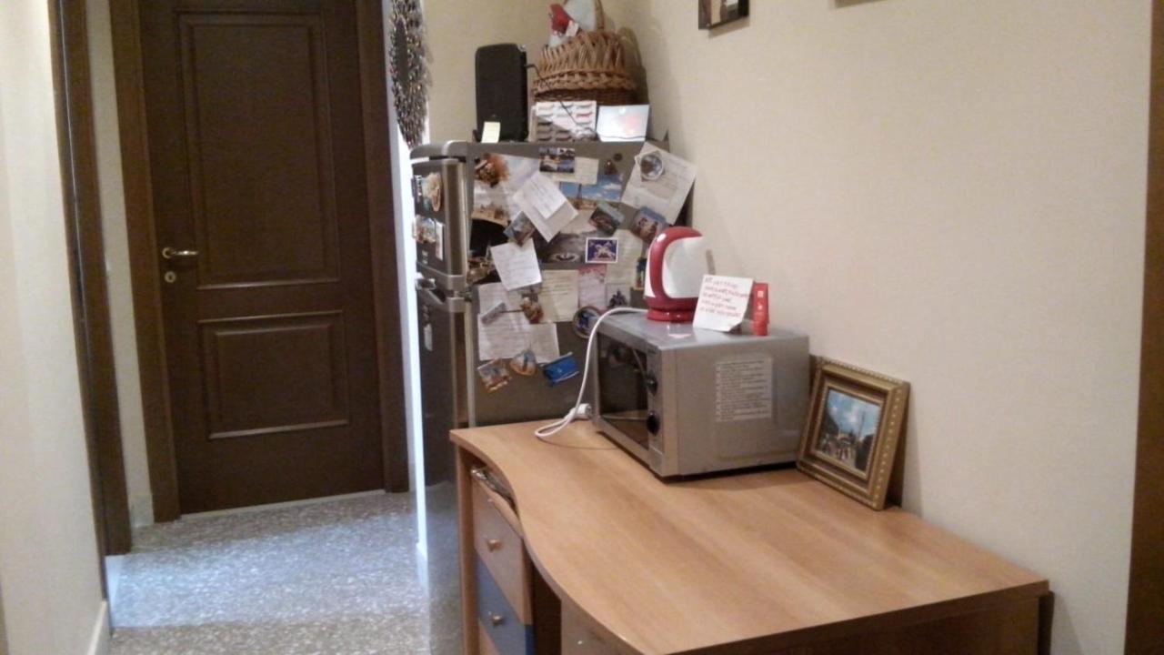 Affittacamere , Rooms Near Trastevere Station Рим Екстер'єр фото